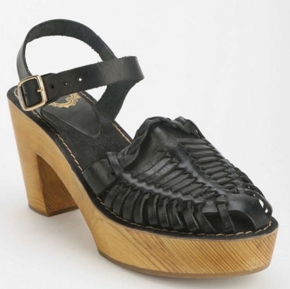 Urban Outfitters Ecote Woven Clog Sandals Size 9